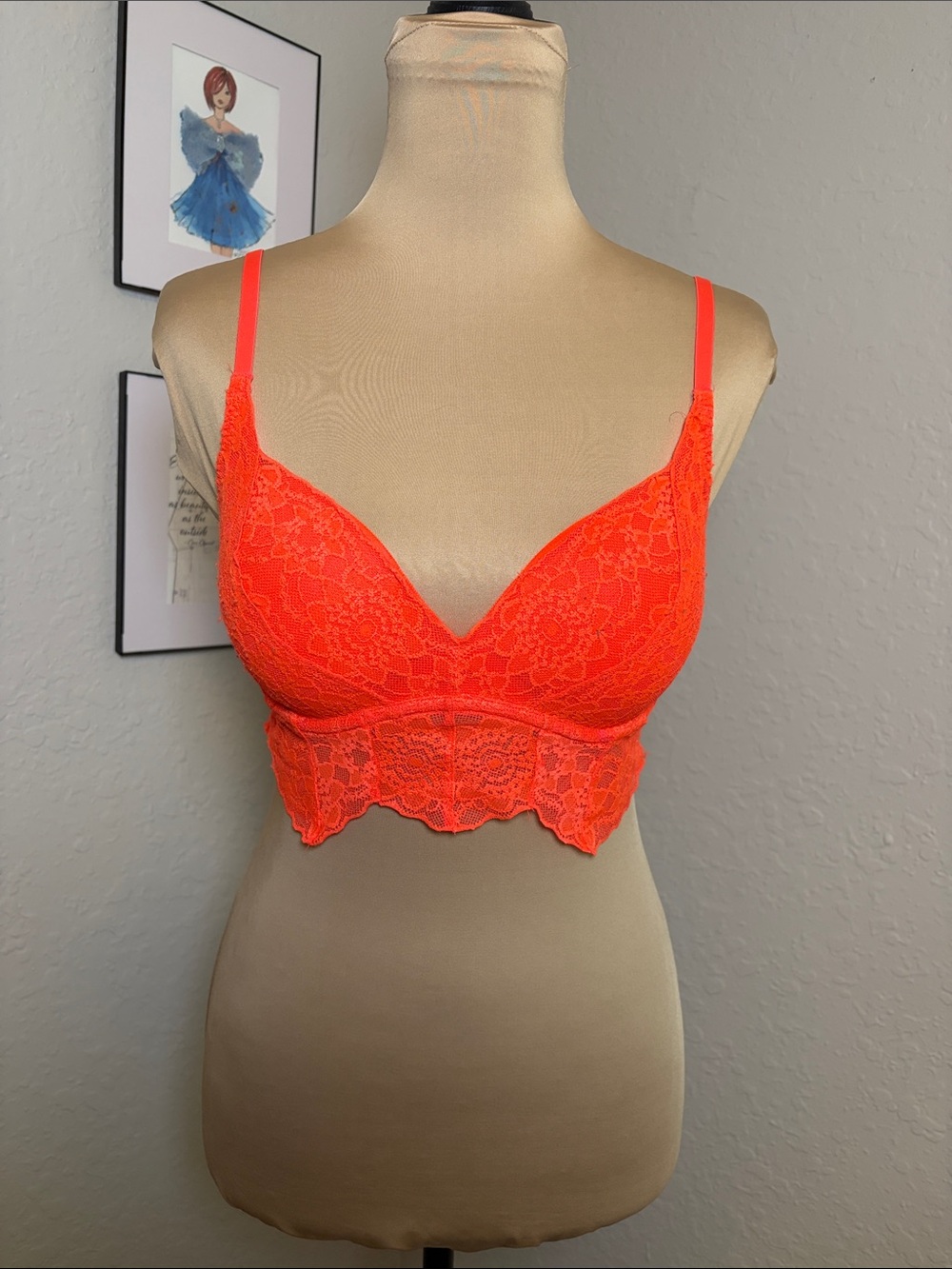 PINK Victoria’s Secret orange lace padded bralette size medium